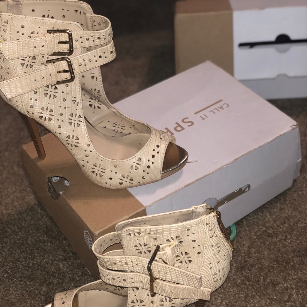Spring heel - Picture 1 of 1